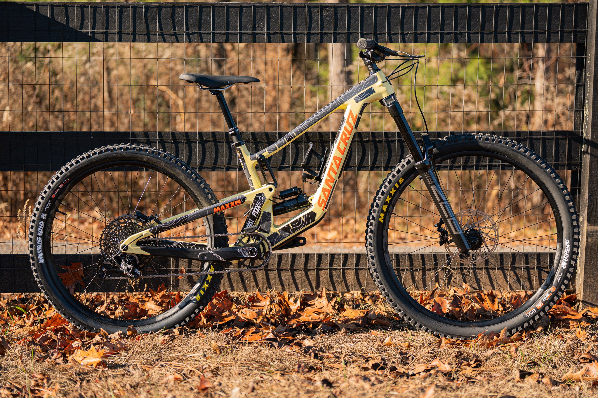 Bike Stores Santa Cruz Nomad Oxblood 2022 Santa Cruz Nomad Oxblood